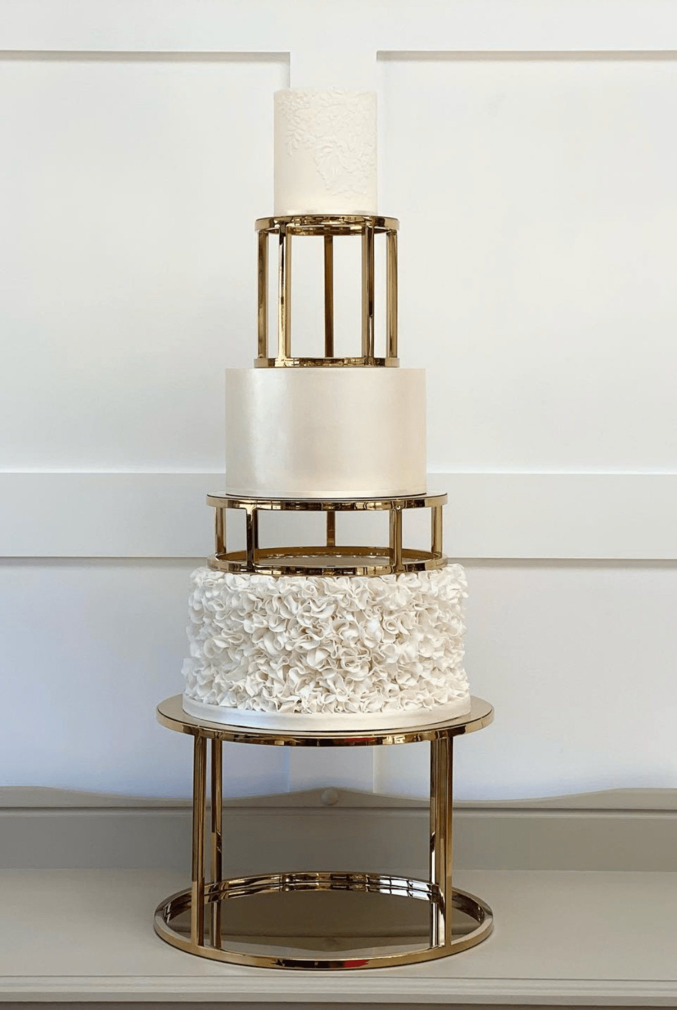 14” Round Metallic Plinth - Prop Options