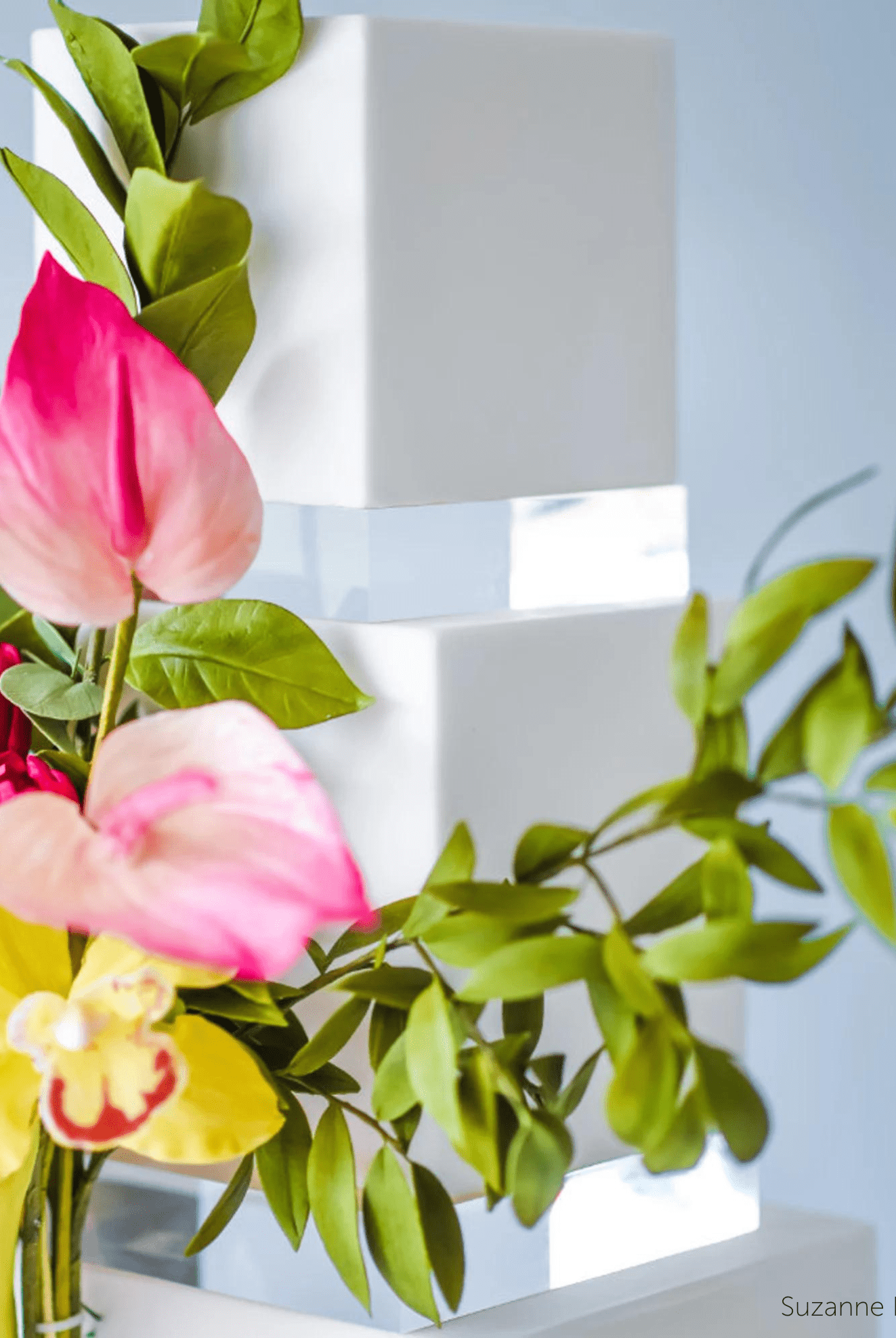 15mm Square Ultra Polished Clear Acrylic Cake Spacers - Prop Options