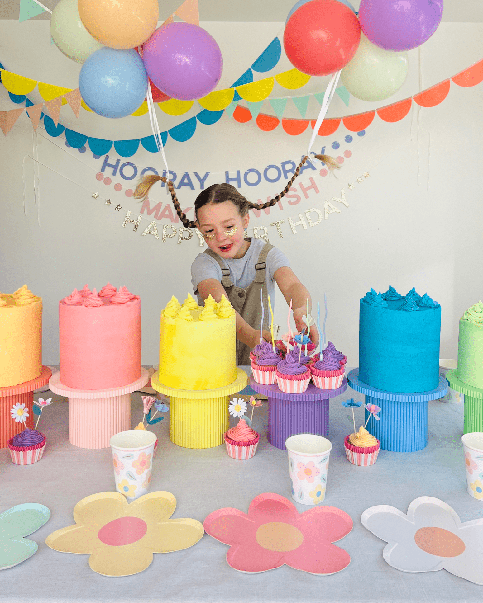 Birthday Bish Pastel Round Reeded Cake Stand - Prop Options