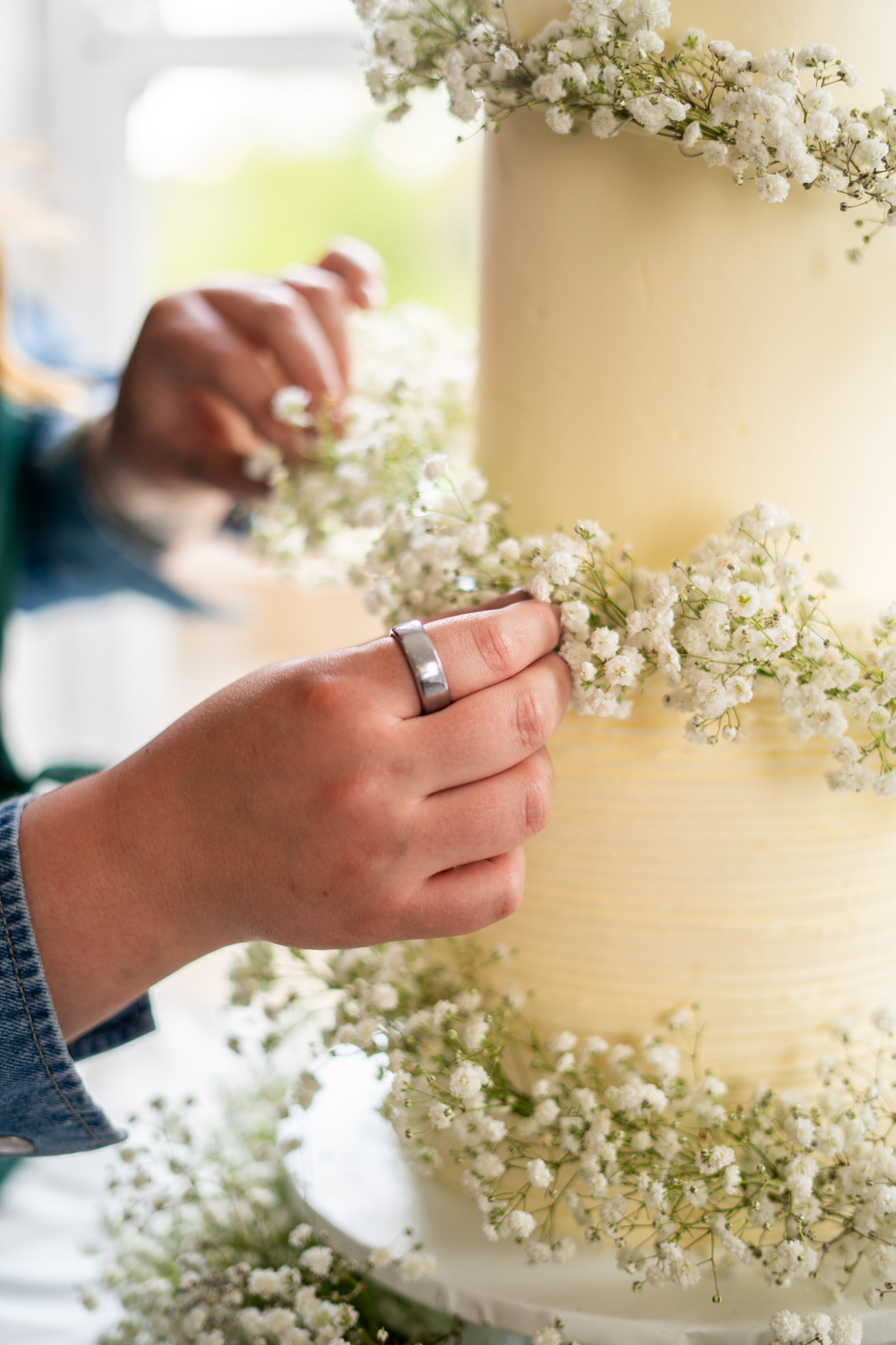 Cake Spiral™ - Acrylic Wrap for Tiered Cakes - Prop Options