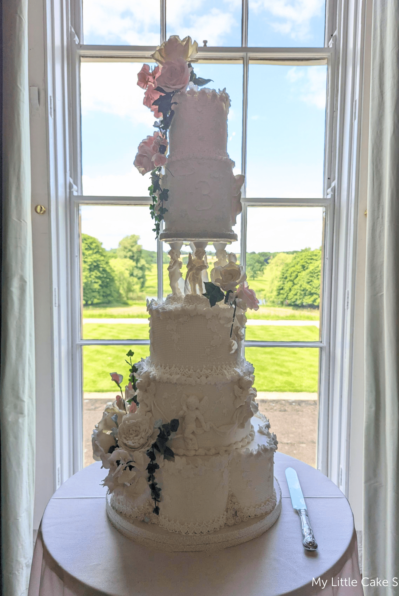 Cherub Cake Separator - Prop Options