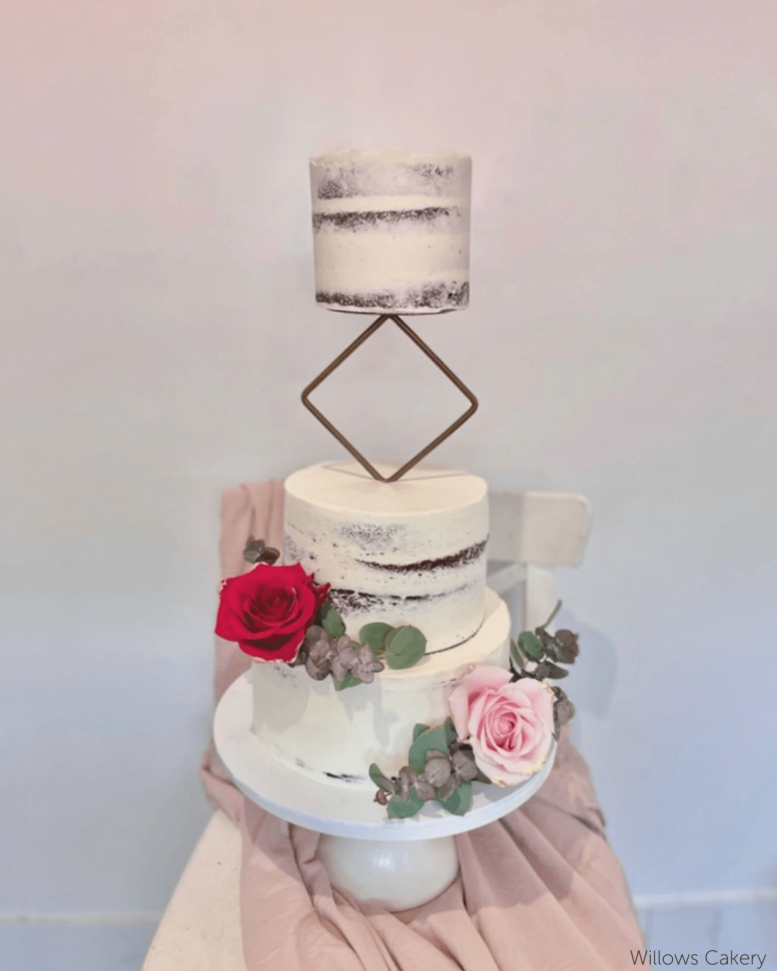 Diamond Cake Separator - Prop Options