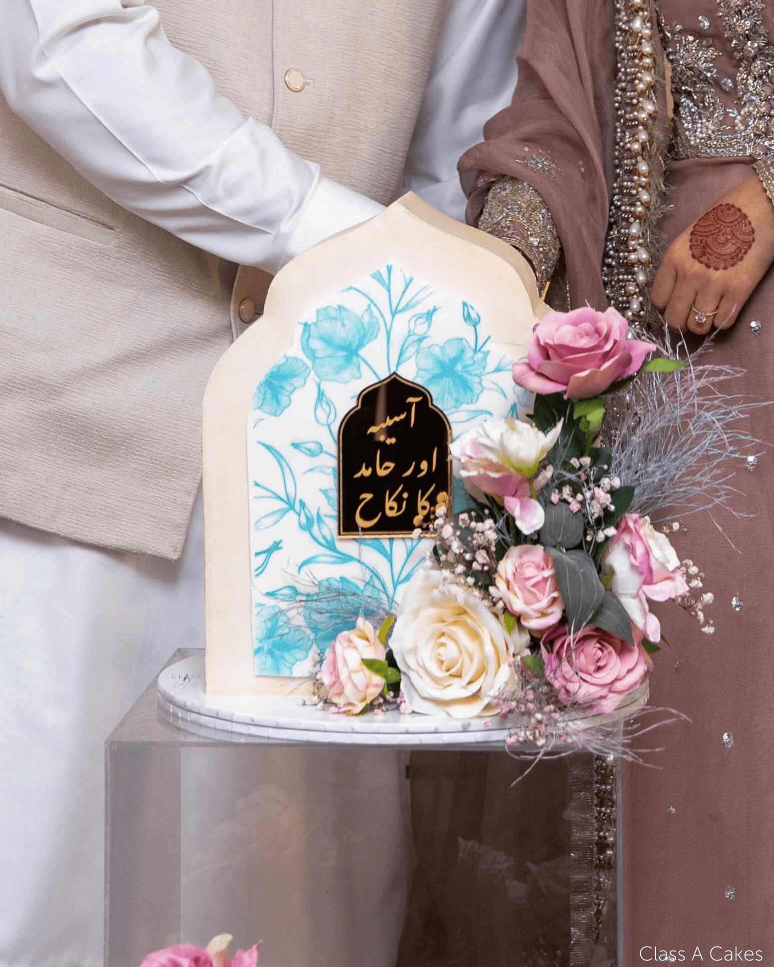 Original Trefoil Arch Cake Guides - Prop Options