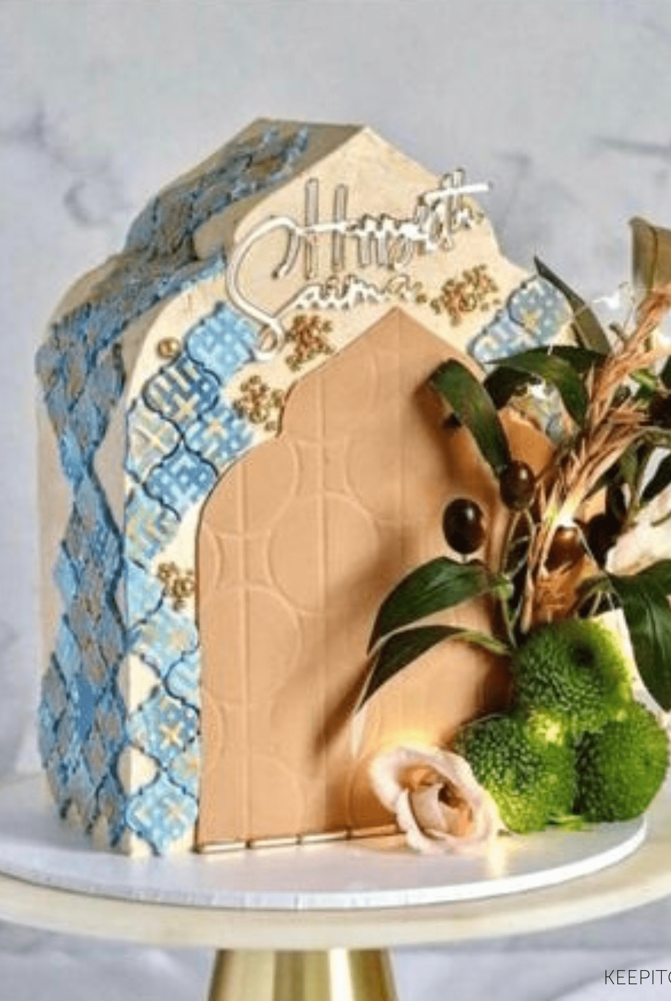 Original Trefoil Arch Cake Guides - Prop Options