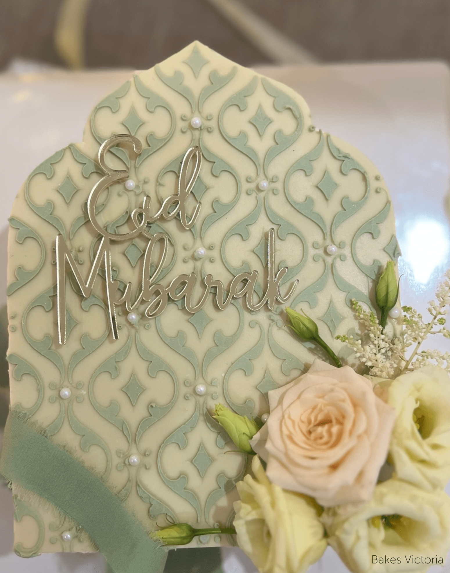 Original Trefoil Arch Cake Guides - Prop Options