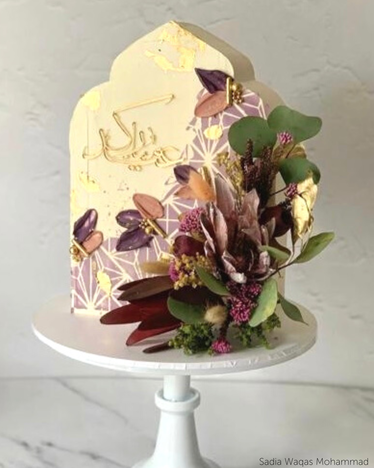 Original Trefoil Arch Cake Guides - Prop Options