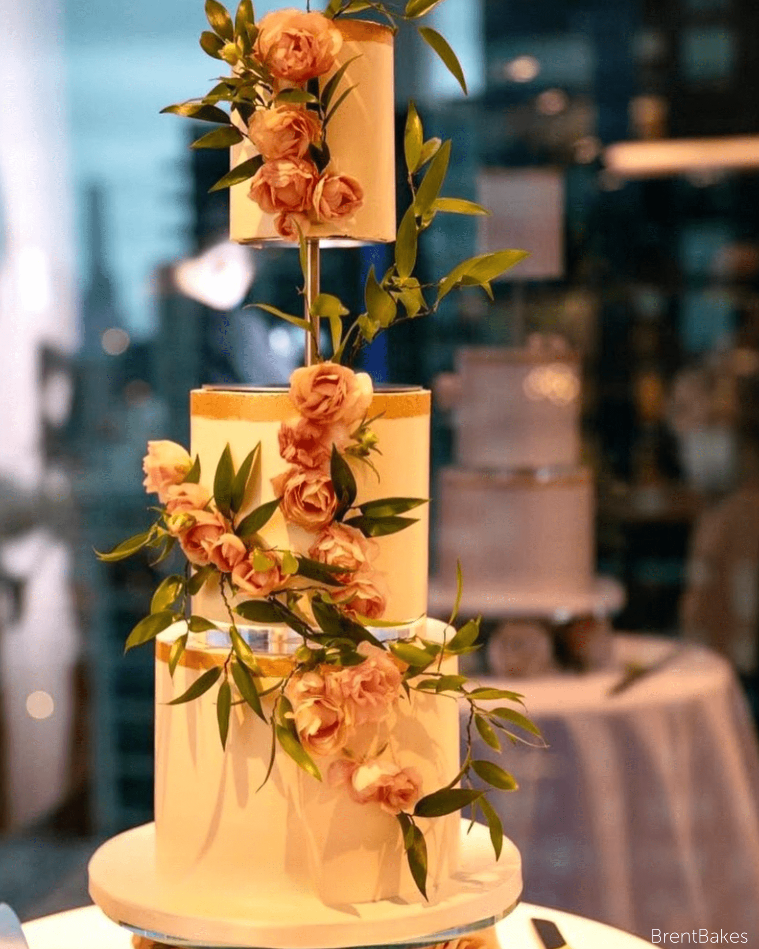 PropBundles - PropSecure® Adjustable Central Bar Cake Separator - Prop Options