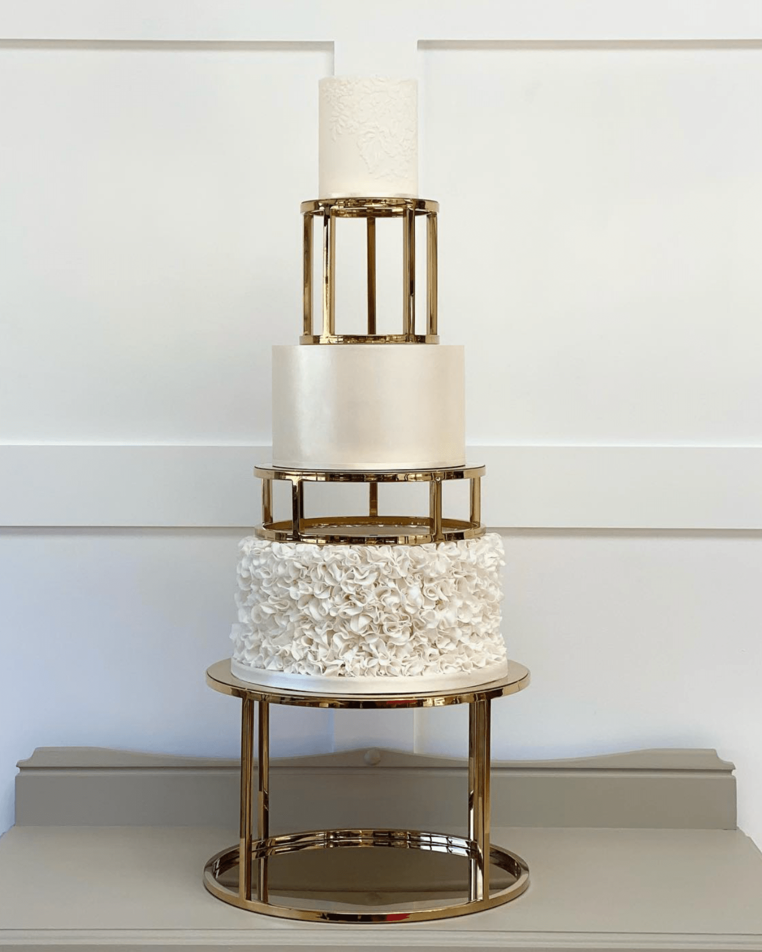 PropBundles - Set of Three - 6" & 10" Round Metallic Cake Separators and 14" Round Plinth - Prop Options