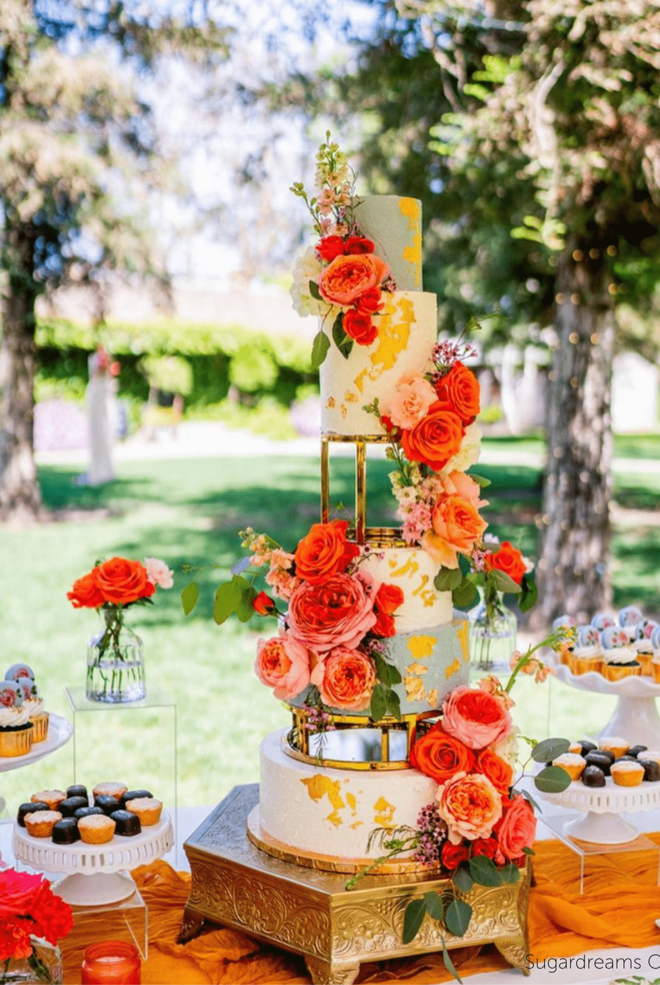 PropBundles - Set of Two - 6" & 10" Round Metallic Cake Separators and Stands - Prop Options