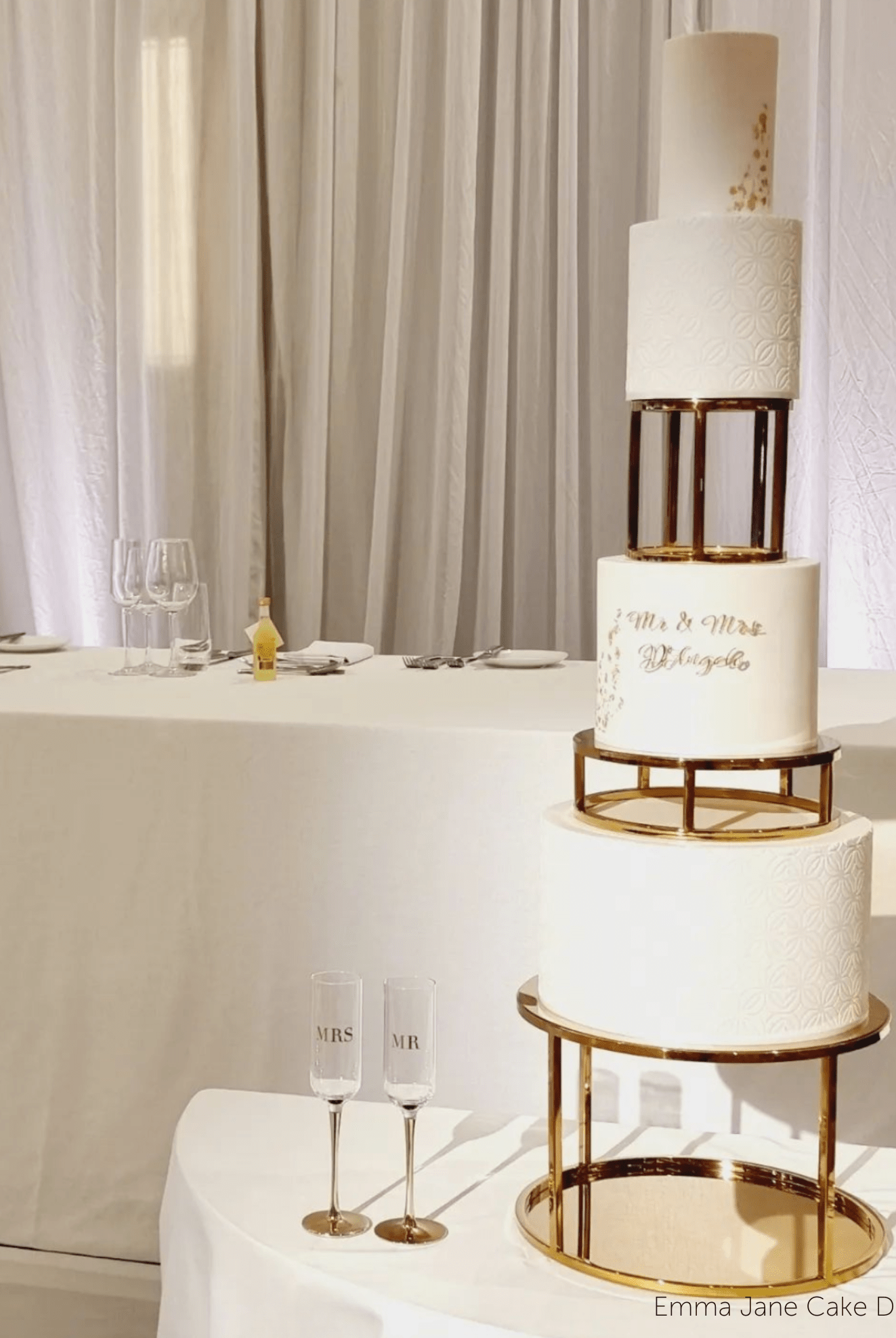 PropBundles - Set of Two - 6" & 10" Round Metallic Cake Separators and Stands - Prop Options