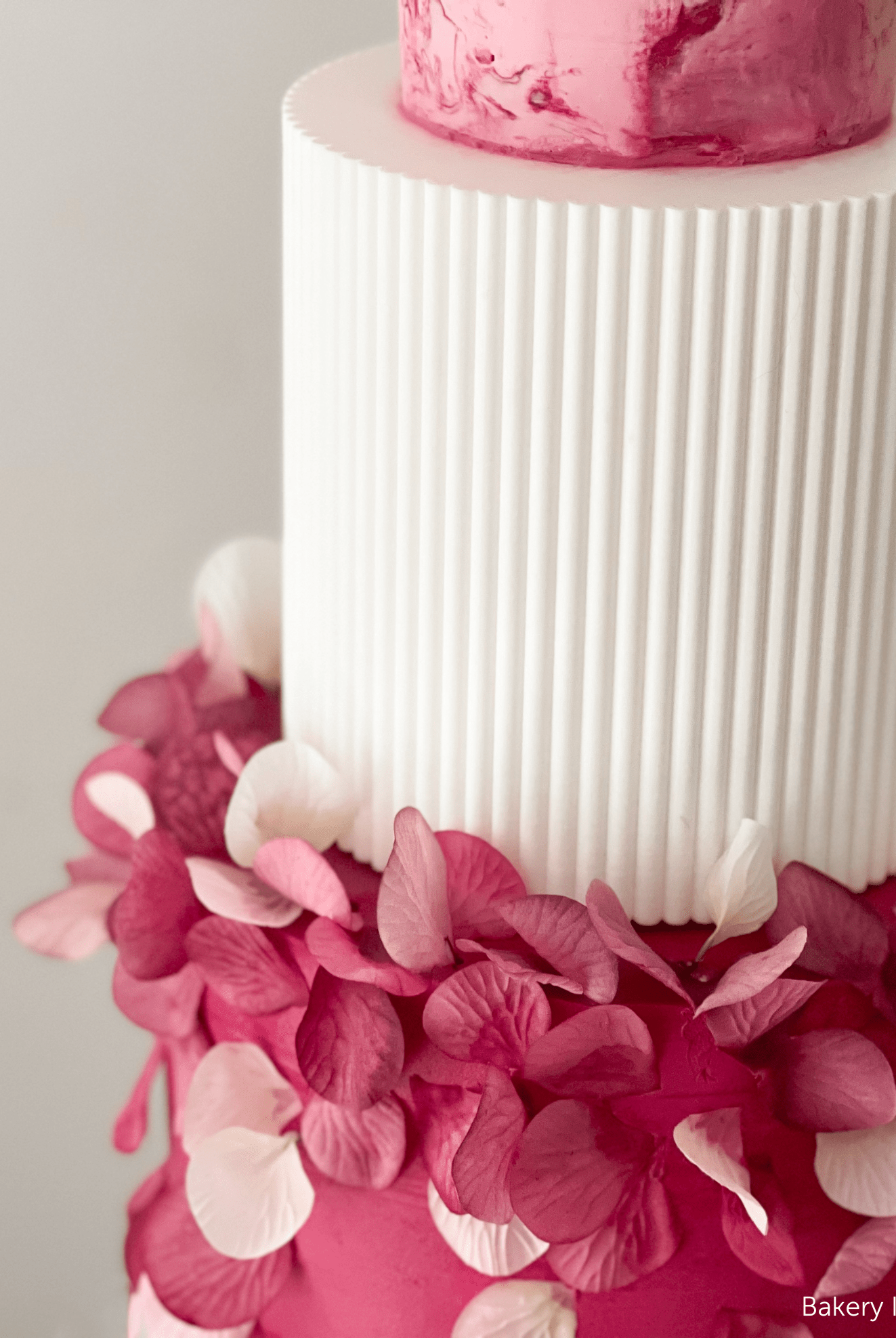 Round Reeded Cake Separator - Prop Options