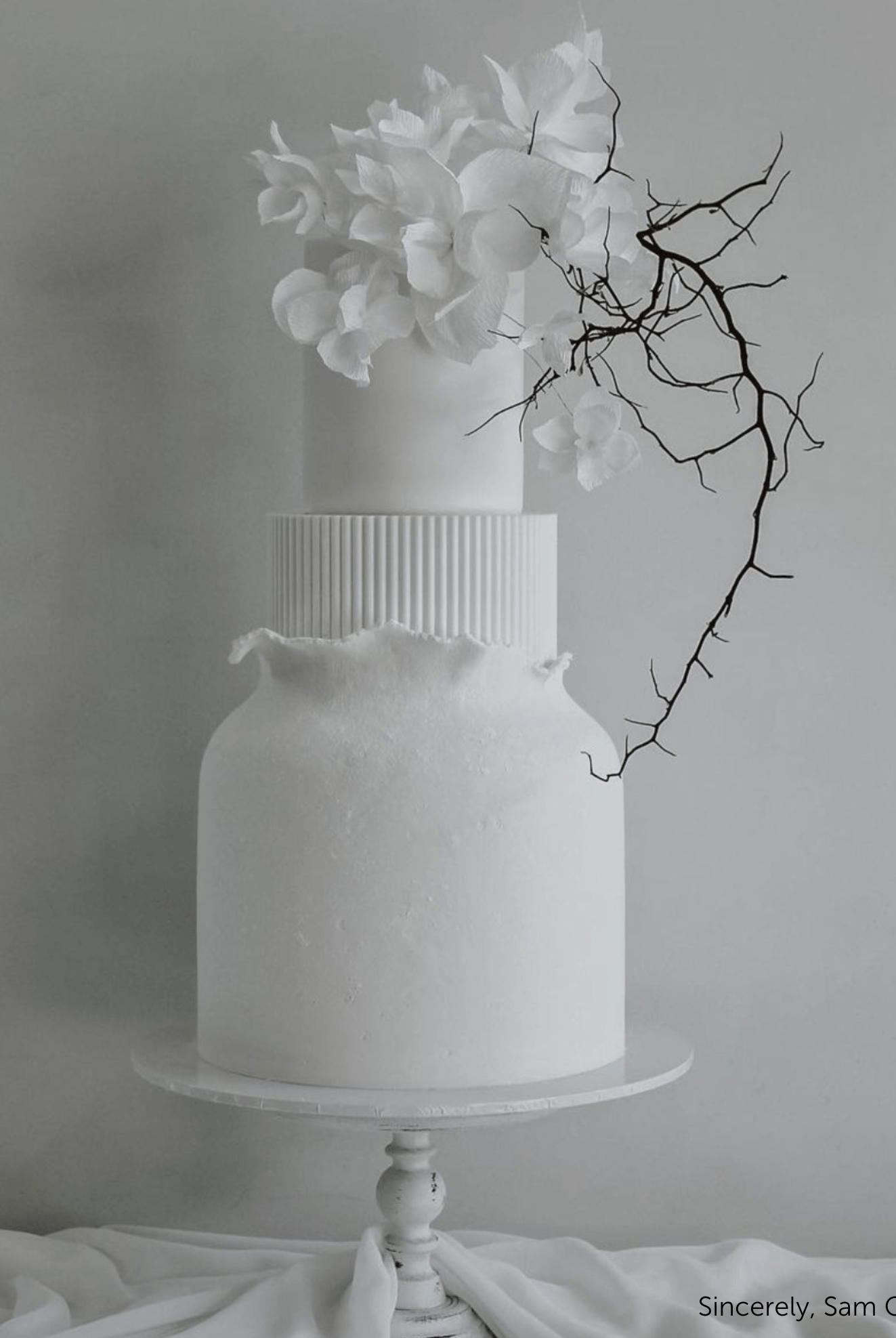 Round Reeded Cake Separator - Prop Options