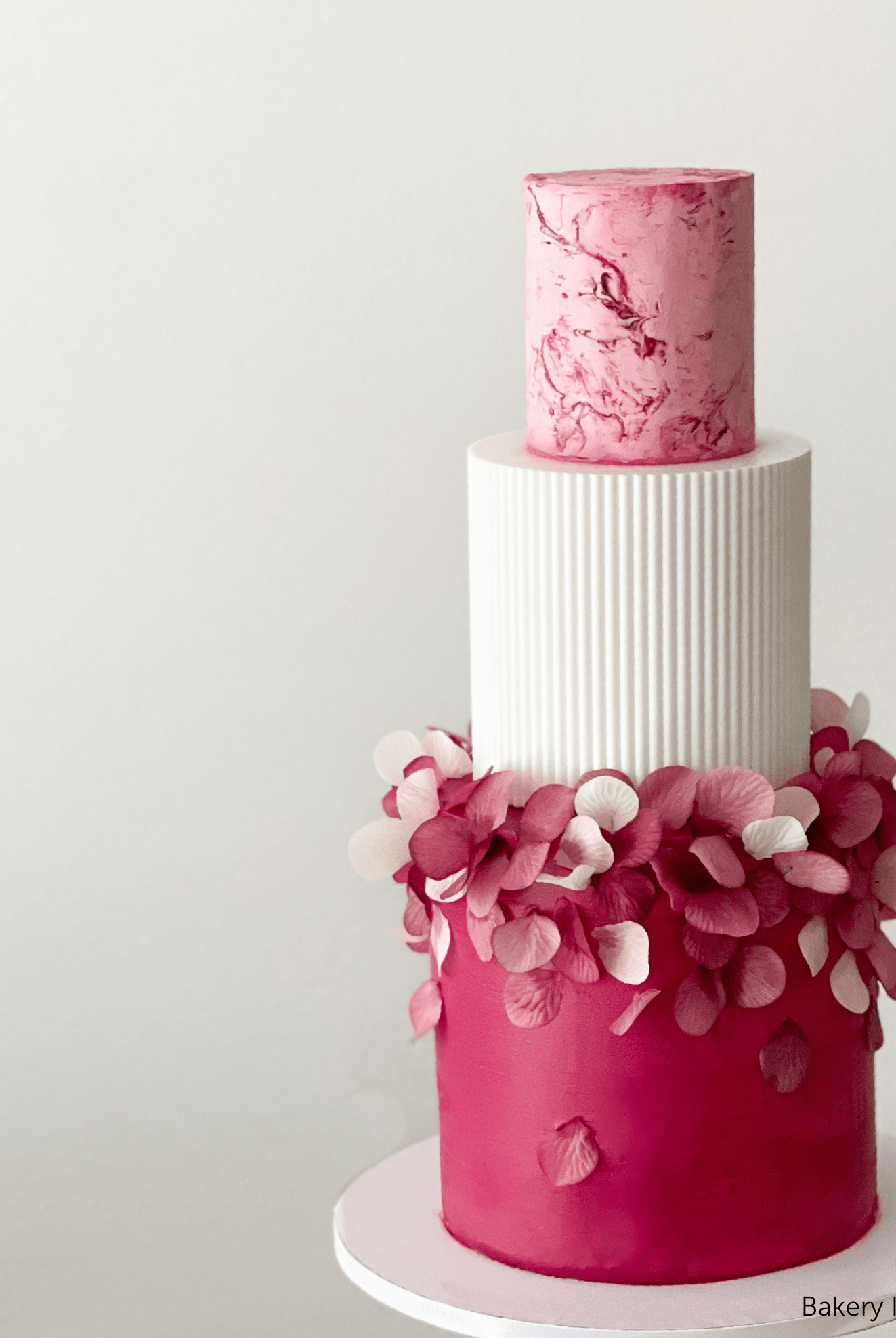 Round Reeded Cake Separator - Prop Options