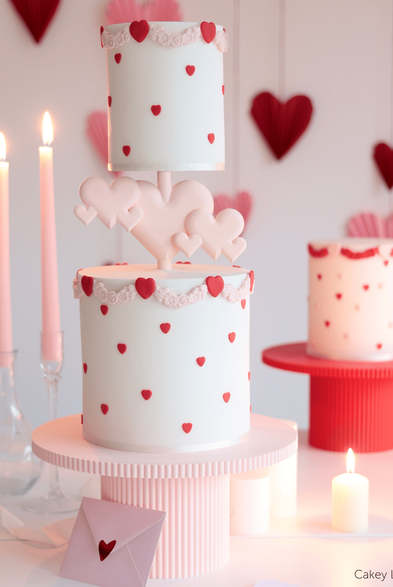 Round Reeded Cake Stand - Prop Options