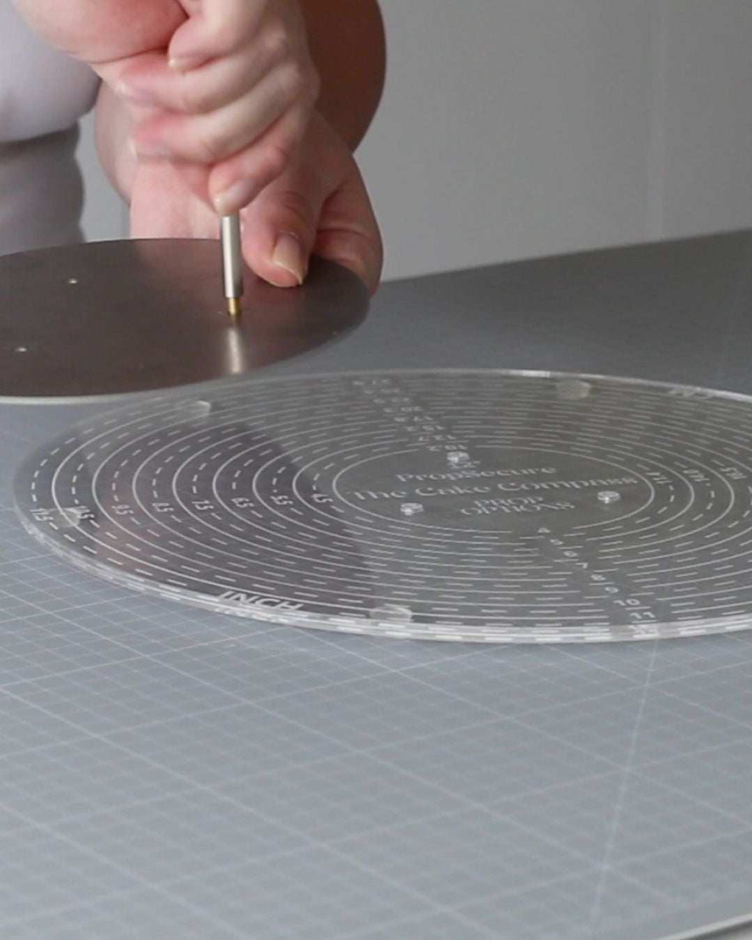 The Round Cake Compass - PropSecure® - Prop Options