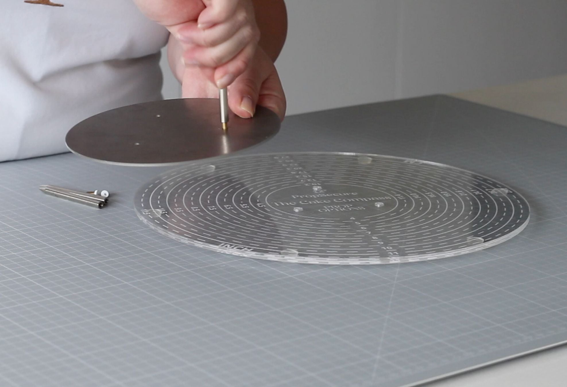 The Round Cake Compass - PropSecure® - Prop Options