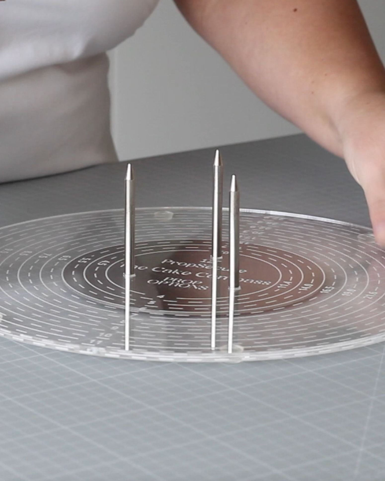 The Round Cake Compass - PropSecure® - Prop Options