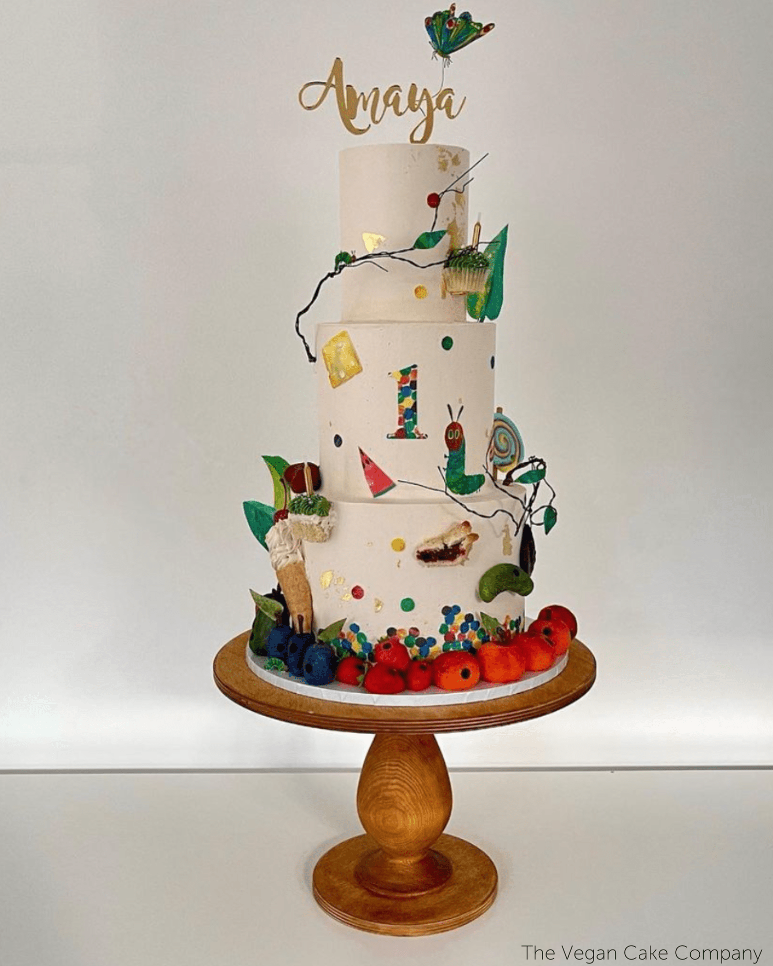 The Teardrop Scandinavian birch stand - Prop Options