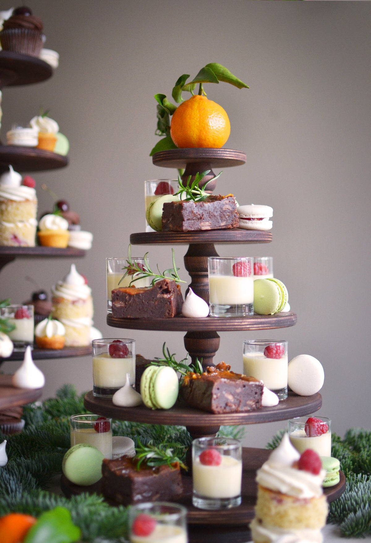 Festive Hosting & Christmas Cake Displays – Prop Options