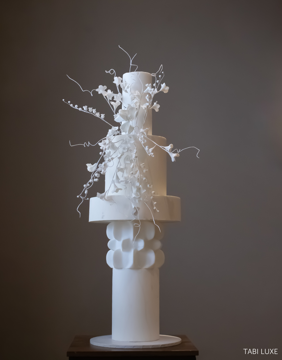 Dele Sculpted Tier Cake Separator