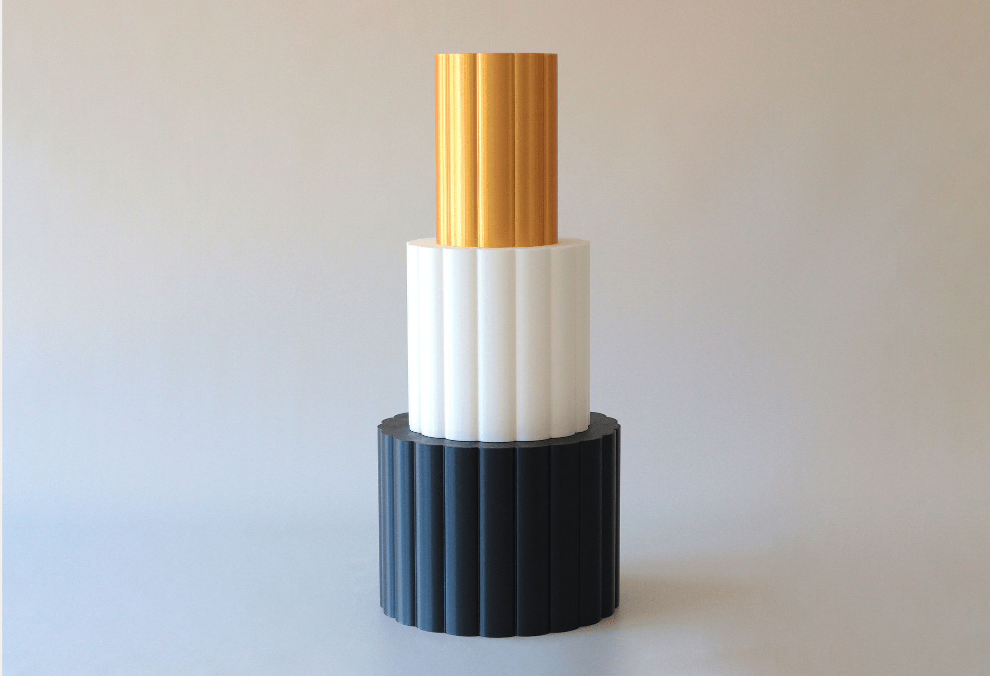 Round Scalloped Cake Separator - Prop Options